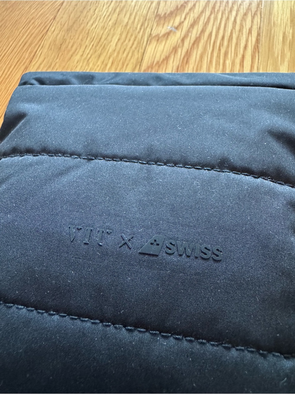 Brand new never used Swiss Air x VIU business class amenity kit!